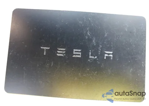 2023 Tesla Model Y Awd/Long Range Dual Motor All-Wheel Drive z USA, uszkodzony, nr VIN 7SAYGDEE2PA051411